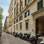 Rione Prati Quiet & Cozy Studio